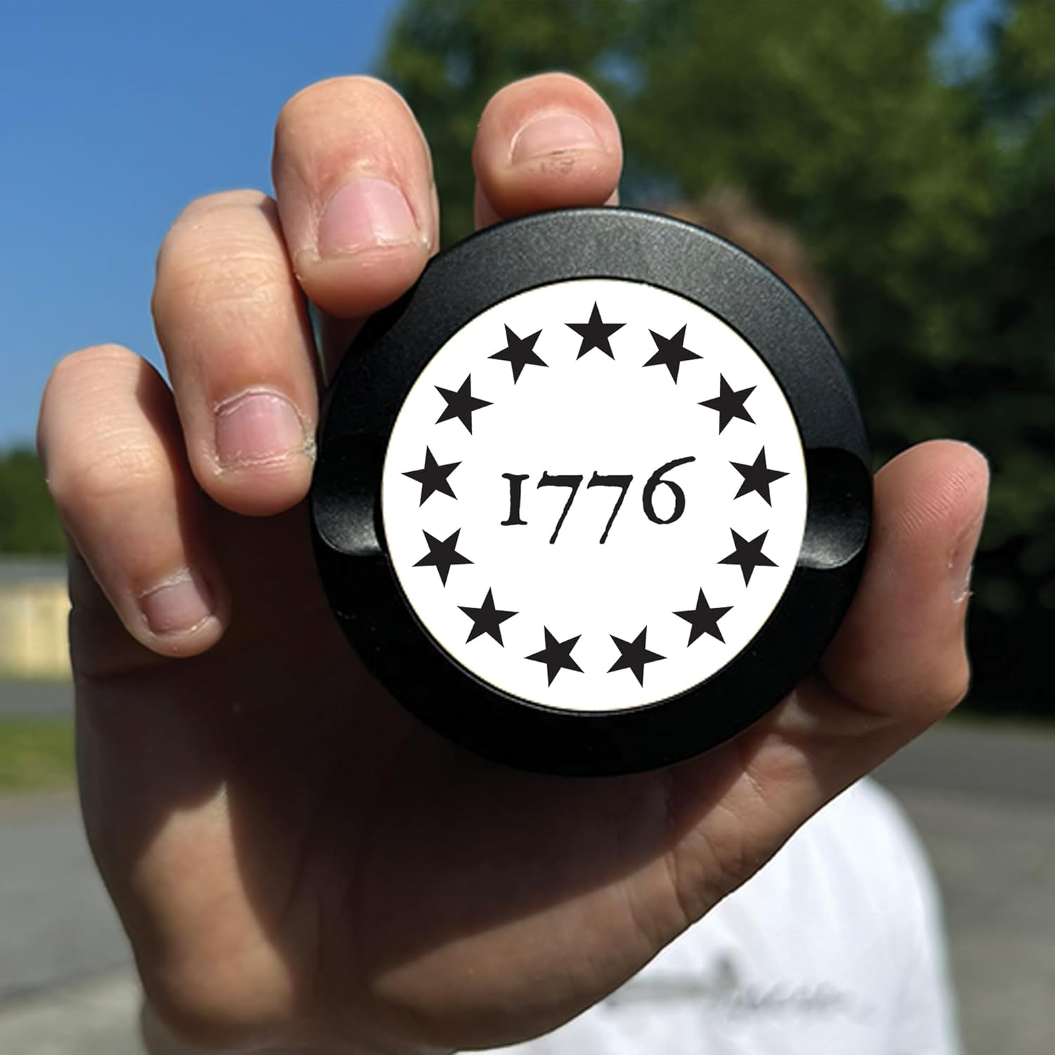 Metal Zyn Container | Metal Zyn Holder | Zyn Metal Can | Metal Container for Zyn Holder | Metal Zyn Pouch Cans | Betsy Ross Stars 1776 | Metal Zyn Pouch | Betsy Ross Stars Black and White Metal Zyn Container | Metal Zyn Holder | Zyn Metal Can | Metal Container for Zyn Holder | Metal Zyn Pouch Cans | Betsy Ross Stars 1776 | Metal Zyn Pouch | Betsy Ross Stars Black and White